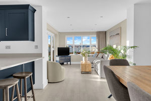 Photo-5-Dining-and-Sun-Room- click for photo gallery